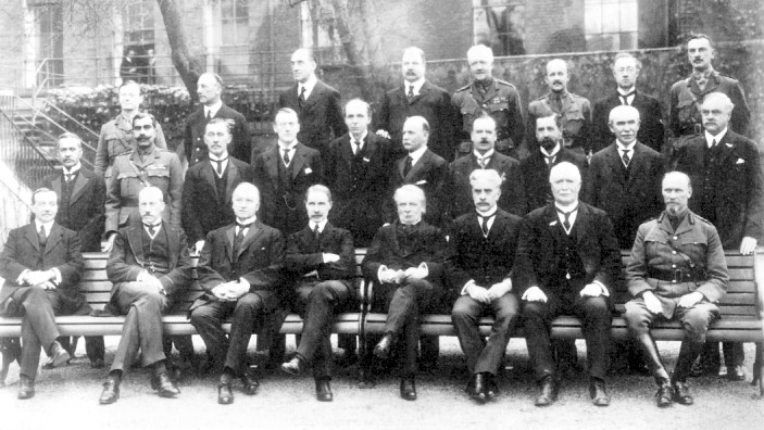 Imperial War Cabinet with Robert Borden