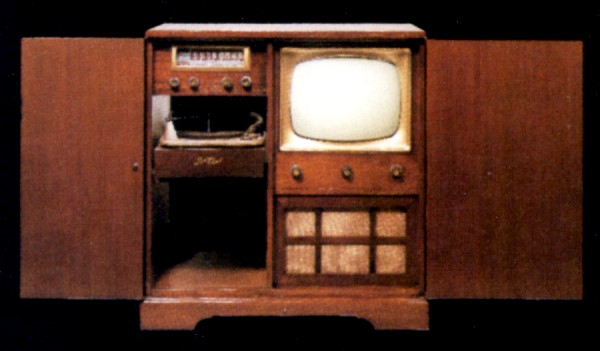 Early 1950s entertainment centre